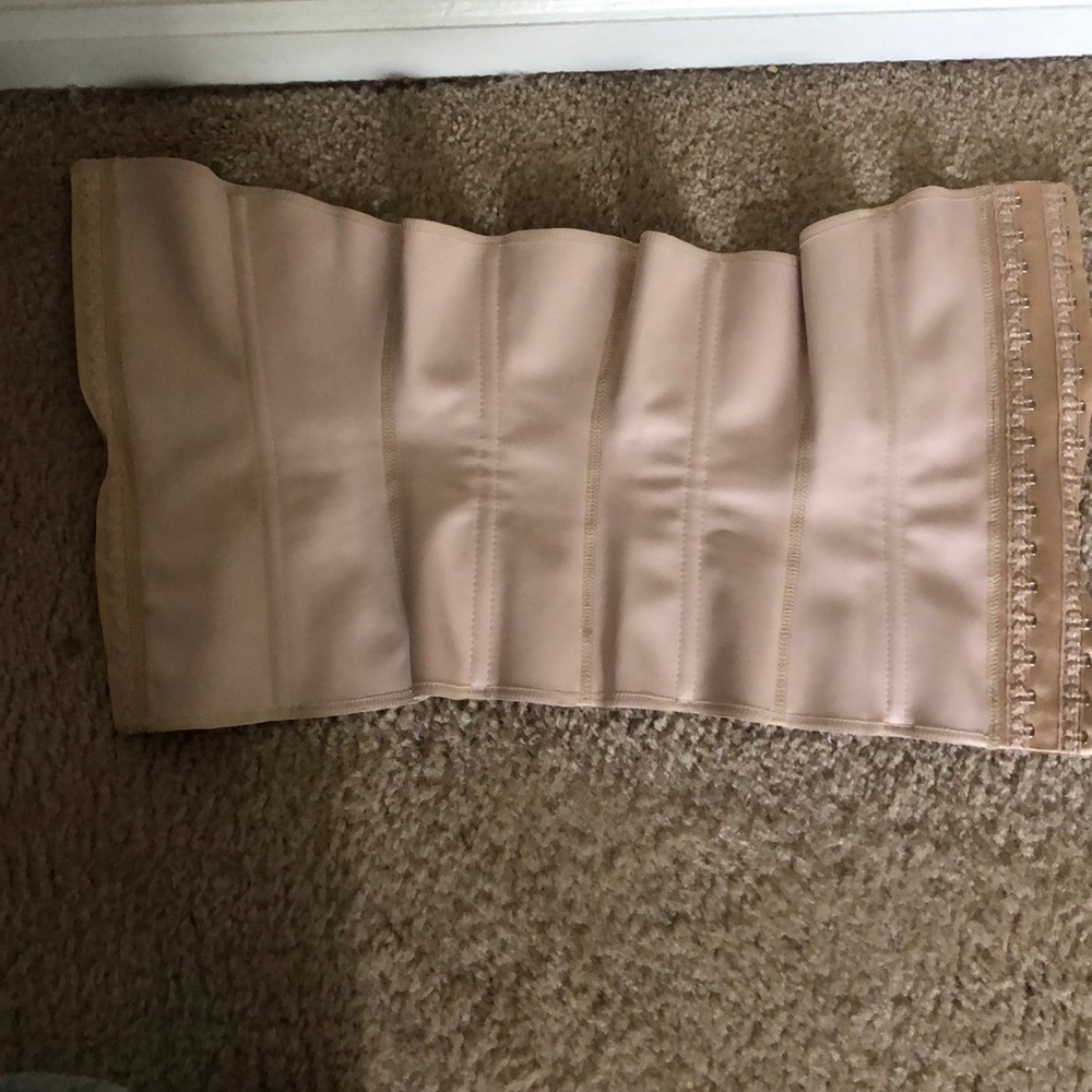 XS waist trainer